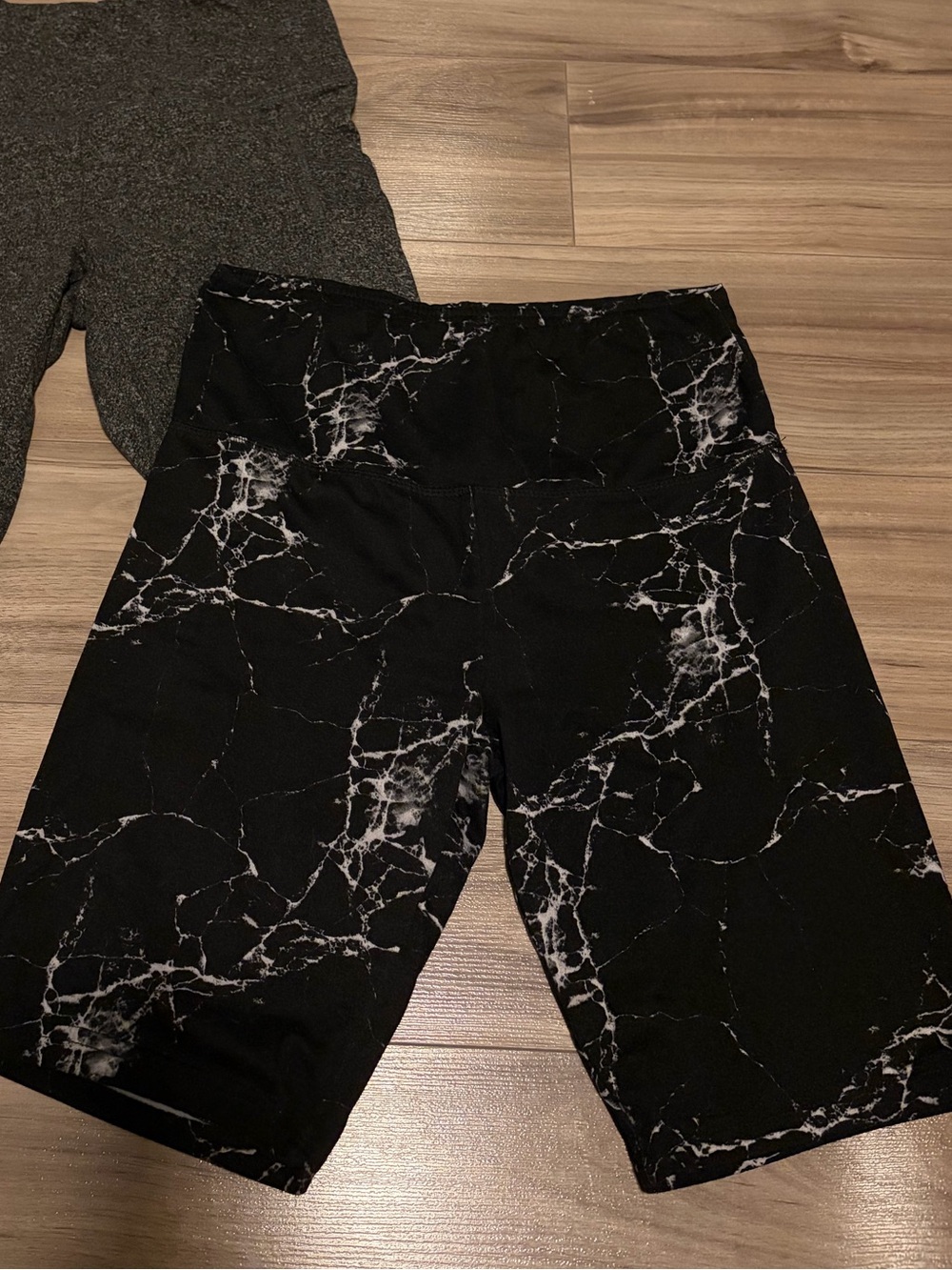 shosho Black and White Marble Active Shorts
